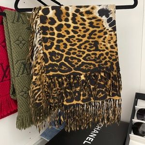 Saint Laurent leopard scarf